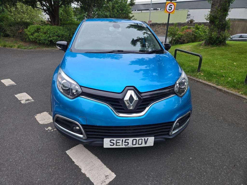 A 2015 RENAULT CAPTUR Dynamique Medianav Energy Dci S/s A 2015 RENAULT CAPTUR Dynamique Medianav Energy Dci S/s