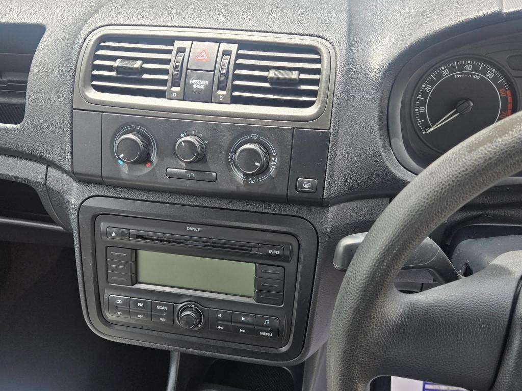 2009 SKODA FABIA 2009 SKODA FABIA