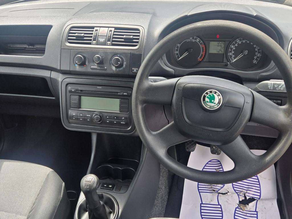 2009 SKODA FABIA 2009 SKODA FABIA