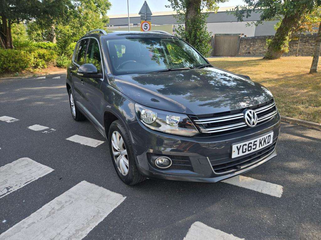 A 2015 VOLKSWAGEN TIGUAN Match Tdi Bluemotion Technology 4motion A 2015 VOLKSWAGEN TIGUAN Match Tdi Bluemotion Technology 4motion