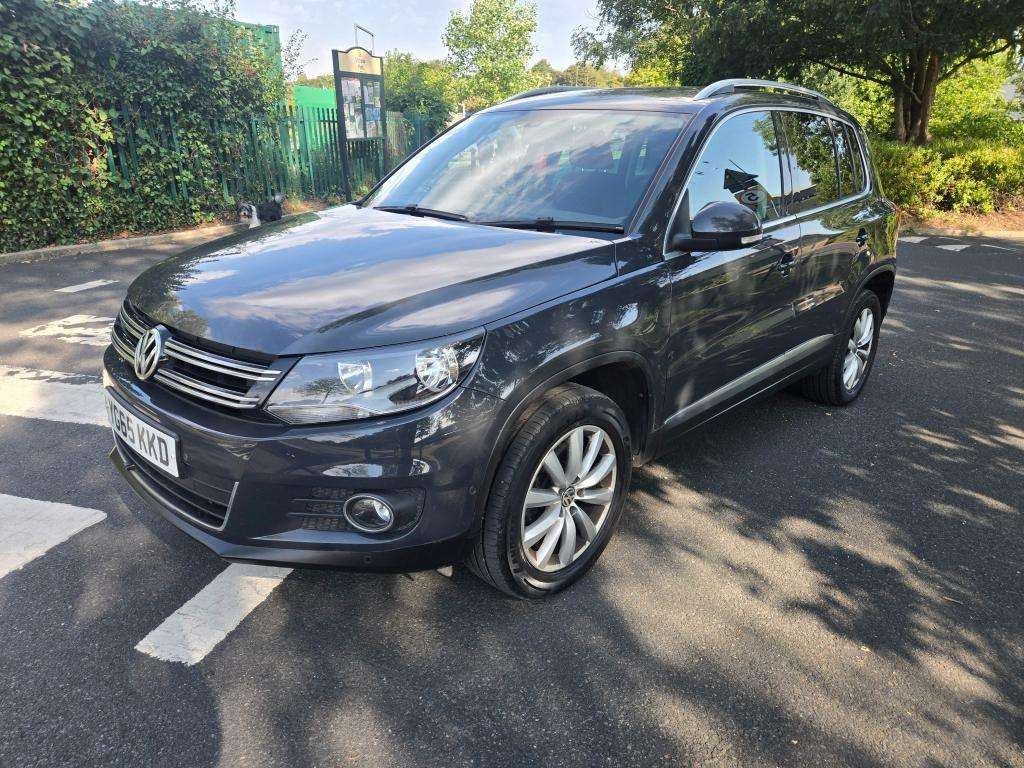 A 2015 VOLKSWAGEN TIGUAN Match Tdi Bluemotion Technology 4motion A 2015 VOLKSWAGEN TIGUAN Match Tdi Bluemotion Technology 4motion