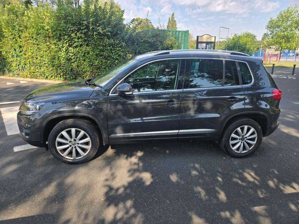 A 2015 VOLKSWAGEN TIGUAN Match Tdi Bluemotion Technology 4motion A 2015 VOLKSWAGEN TIGUAN Match Tdi Bluemotion Technology 4motion