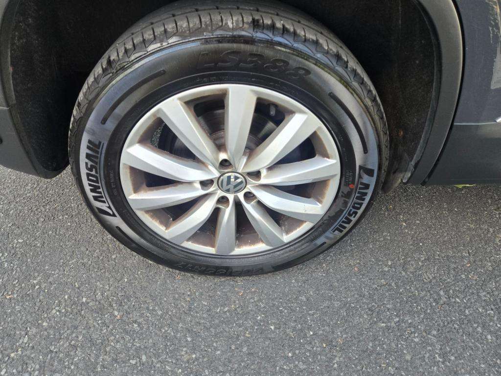2015 VOLKSWAGEN TIGUAN 2015 VOLKSWAGEN TIGUAN