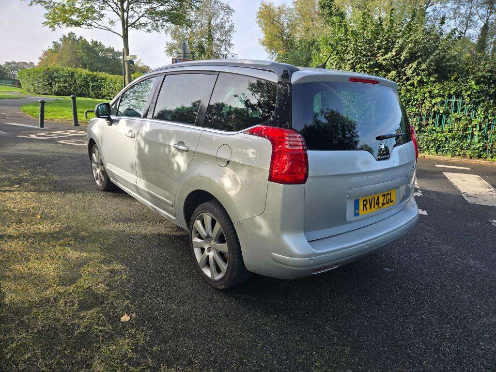 2014 PEUGEOT 5008 2014 PEUGEOT 5008