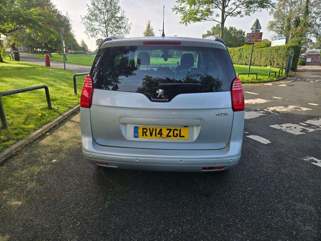2014 PEUGEOT 5008 2014 PEUGEOT 5008