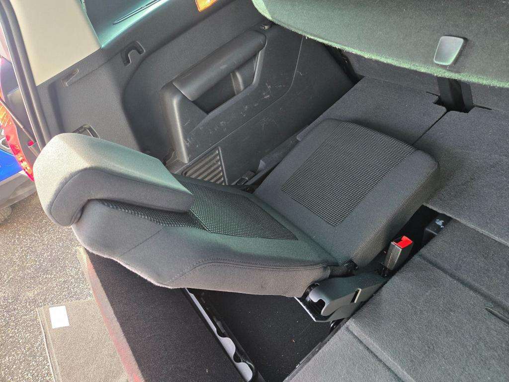 2014 PEUGEOT 5008 2014 PEUGEOT 5008