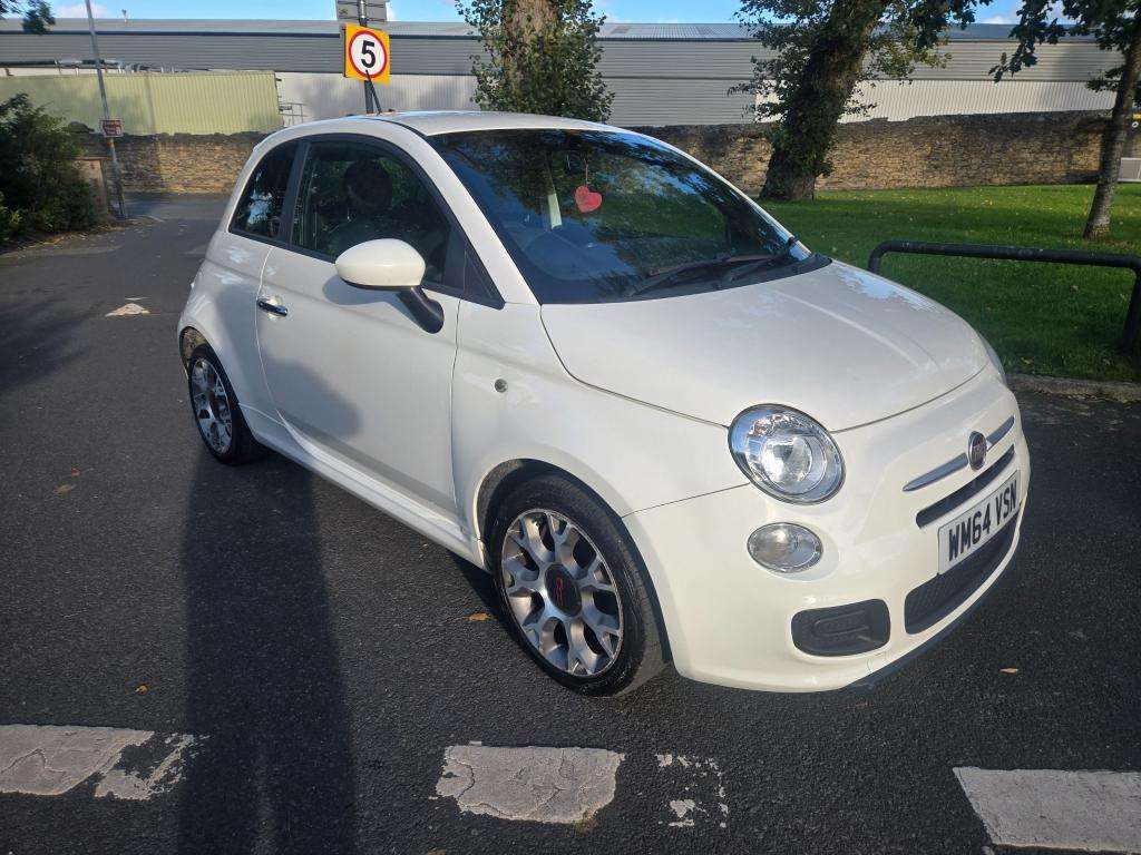 A 2014 FIAT 500 S A 2014 FIAT 500 S