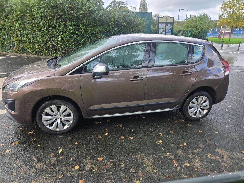 A 2014 PEUGEOT 3008 Active Hdi A 2014 PEUGEOT 3008 Active Hdi