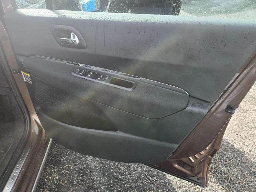 2014 PEUGEOT 3008 2014 PEUGEOT 3008