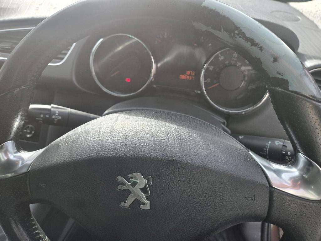 2014 PEUGEOT 3008 2014 PEUGEOT 3008