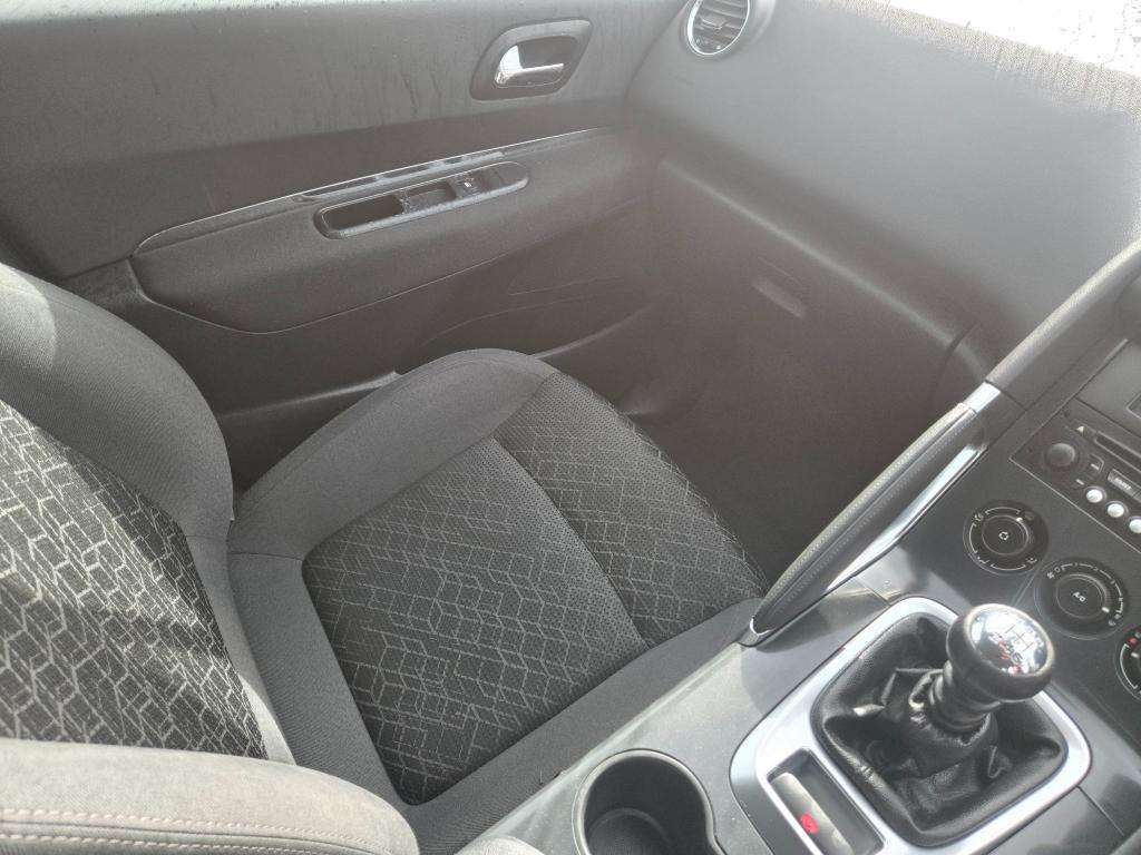 2014 PEUGEOT 3008 2014 PEUGEOT 3008