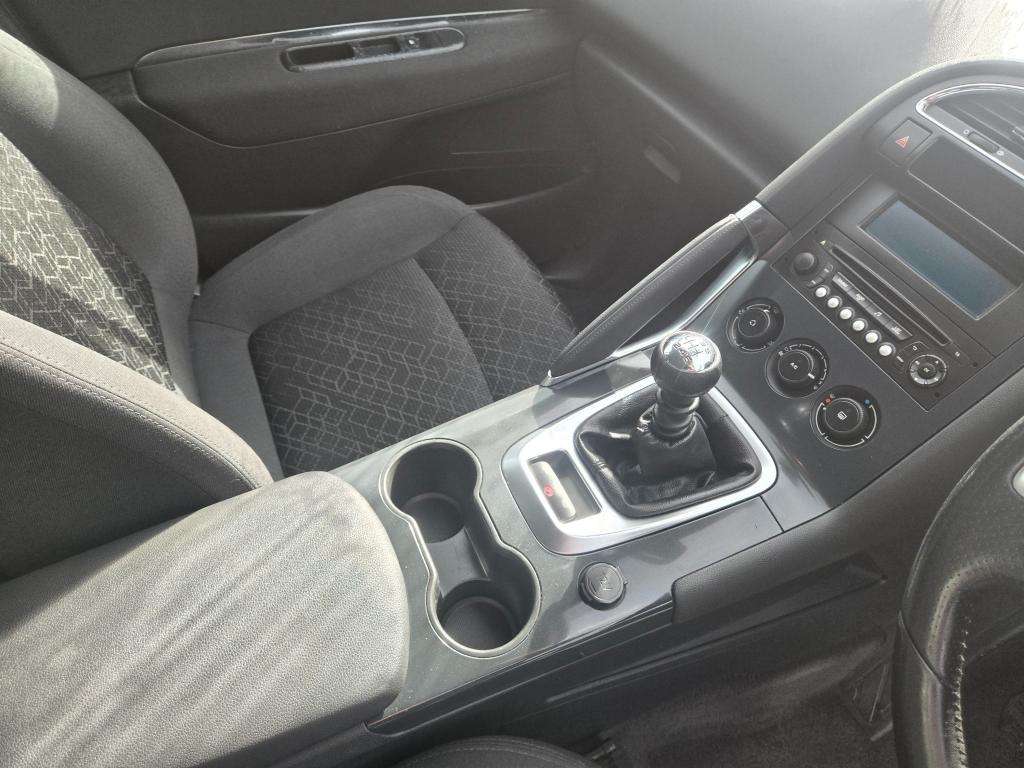 2014 PEUGEOT 3008 2014 PEUGEOT 3008