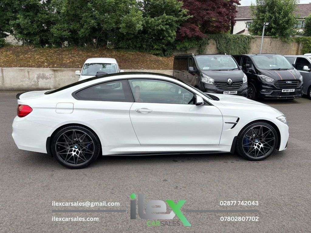 2015 BMW M4 2015 BMW M4