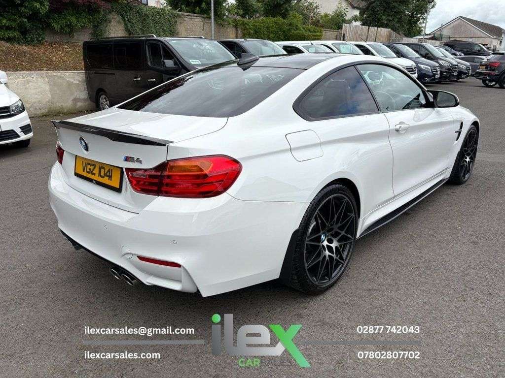 2015 BMW M4 2015 BMW M4