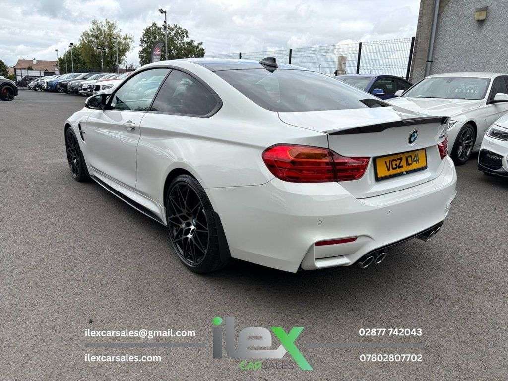 2015 BMW M4 2015 BMW M4