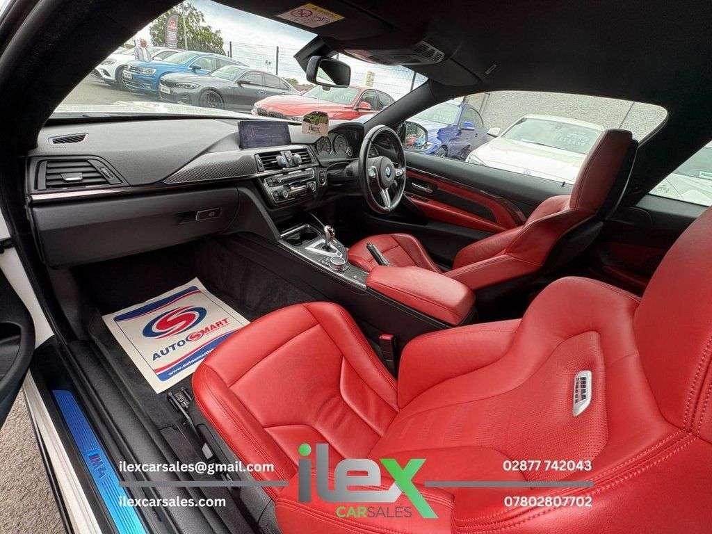 2015 BMW M4 2015 BMW M4
