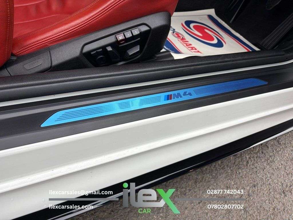 2015 BMW M4 2015 BMW M4