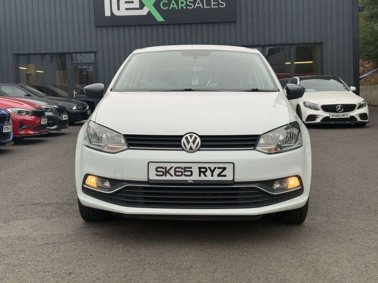 A 2015 VOLKSWAGEN POLO 1.2 TSI BlueMotion Tech SE Hatchback 3dr Petrol Manual Euro 6 (s/s) (90 ps) A 2015 VOLKSWAGEN POLO 1.2 TSI BlueMotion Tech SE Hatchback 3dr Petrol Manual Euro 6 (s/s) (90 ps)