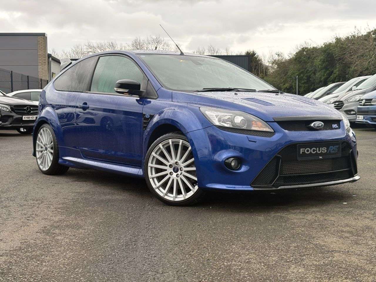 A 2010 FORD FOCUS RS A 2010 FORD FOCUS RS