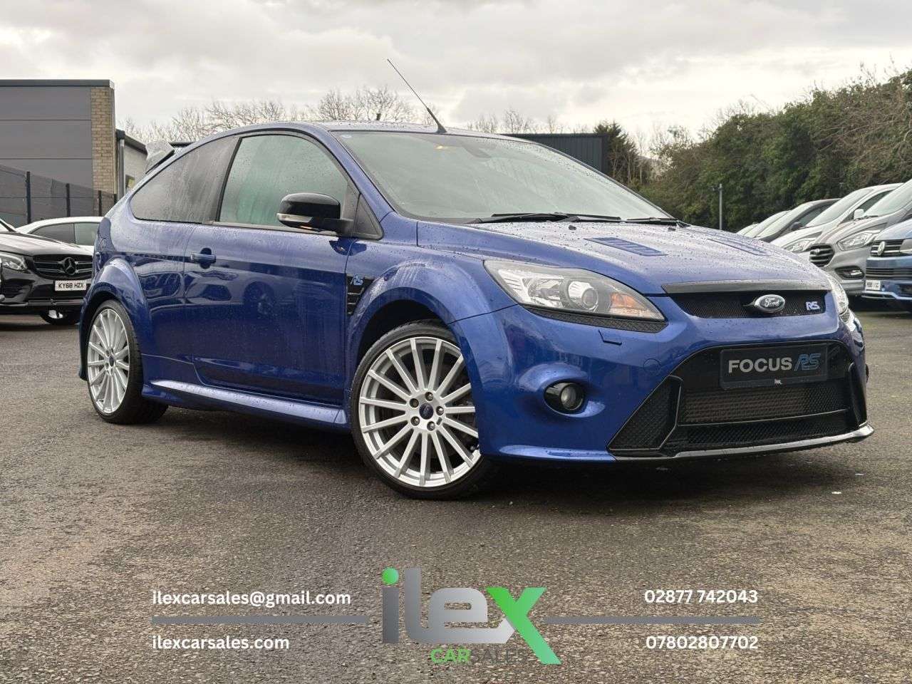 A 2010 FORD FOCUS RS A 2010 FORD FOCUS RS