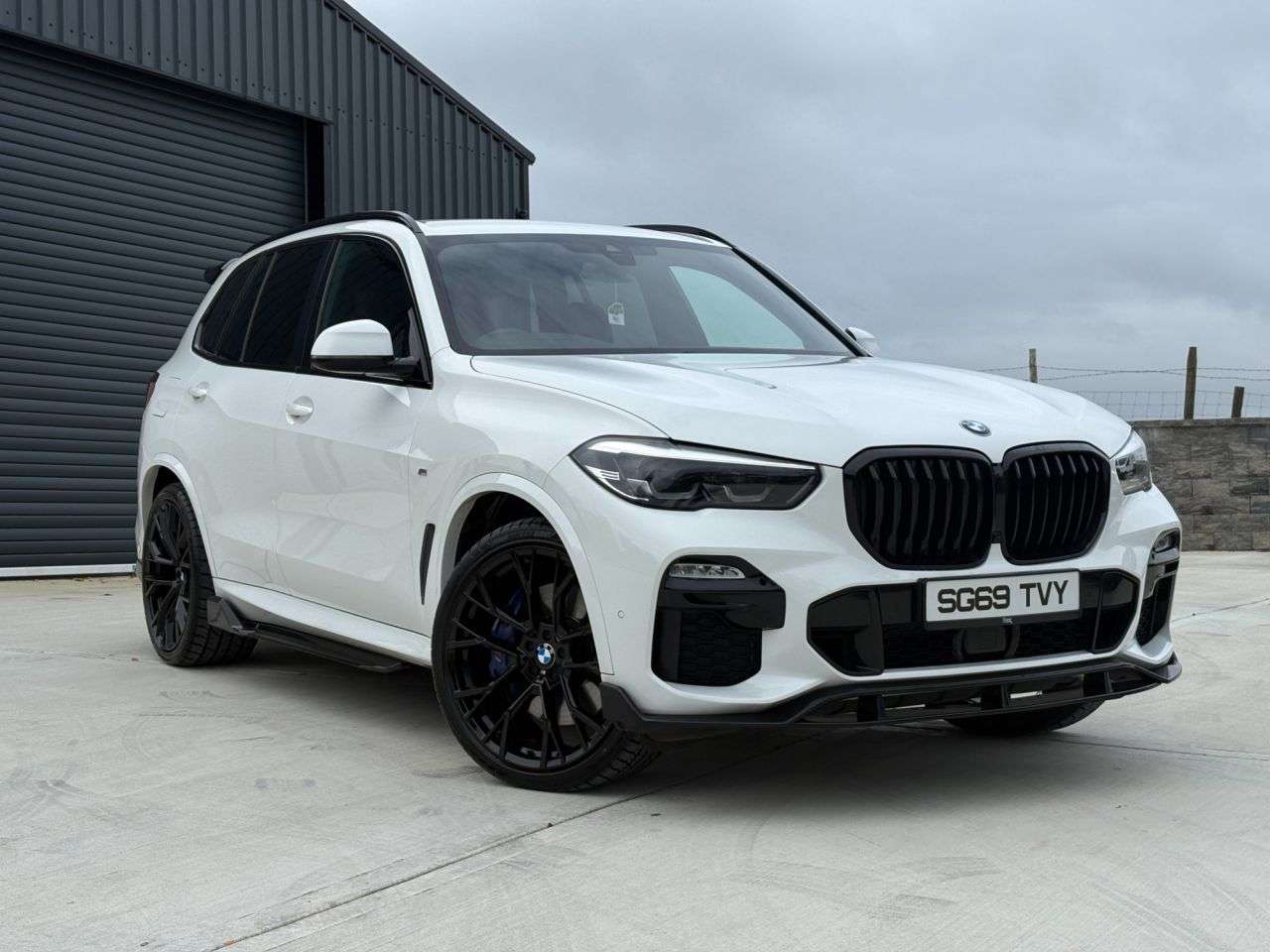 A 2019 BMW X5 3.0 30d M Sport SUV 5dr Diesel Auto xDrive Euro 6 (s/s) (265 ps) Power, Pre A 2019 BMW X5 3.0 30d M Sport SUV 5dr Diesel Auto xDrive Euro 6 (s/s) (265 ps) Power, Pre