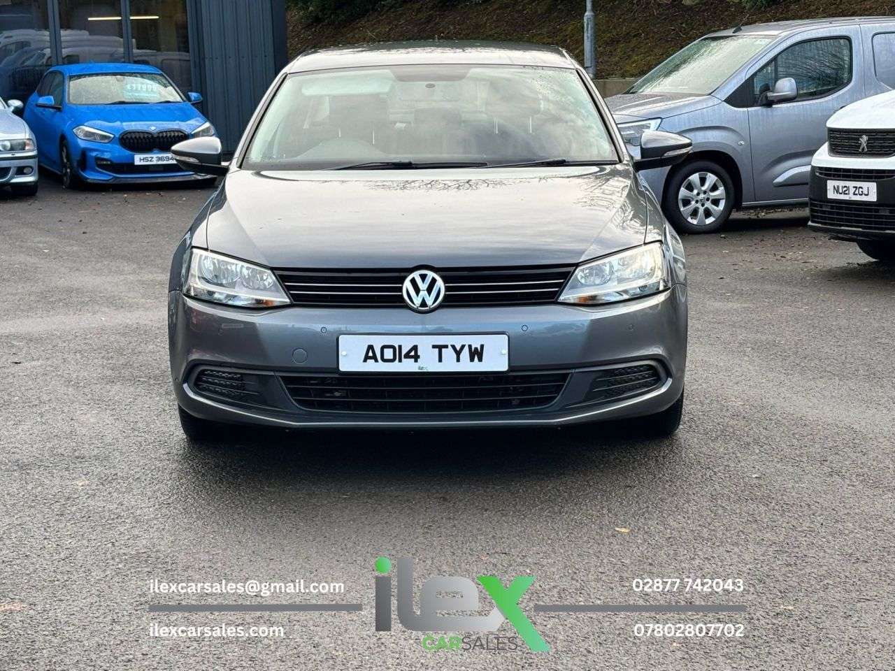 A 2014 VOLKSWAGEN JETTA 1.6 TDI BlueMotion Tech SE Saloon 4dr Diesel DSG Euro 5 (s/s) (105 ps) A 2014 VOLKSWAGEN JETTA 1.6 TDI BlueMotion Tech SE Saloon 4dr Diesel DSG Euro 5 (s/s) (105 ps)