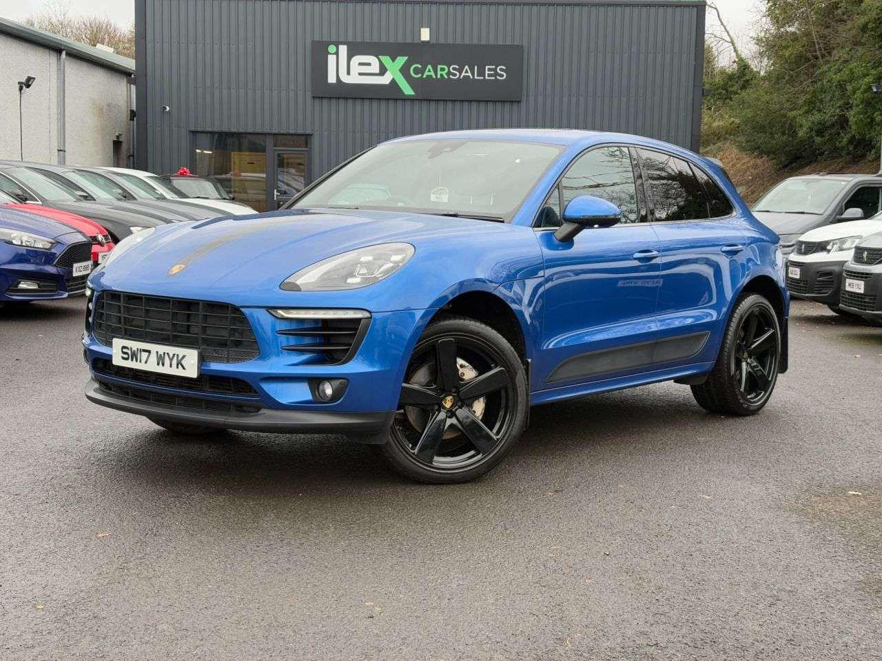 2017 PORSCHE MACAN 2017 PORSCHE MACAN