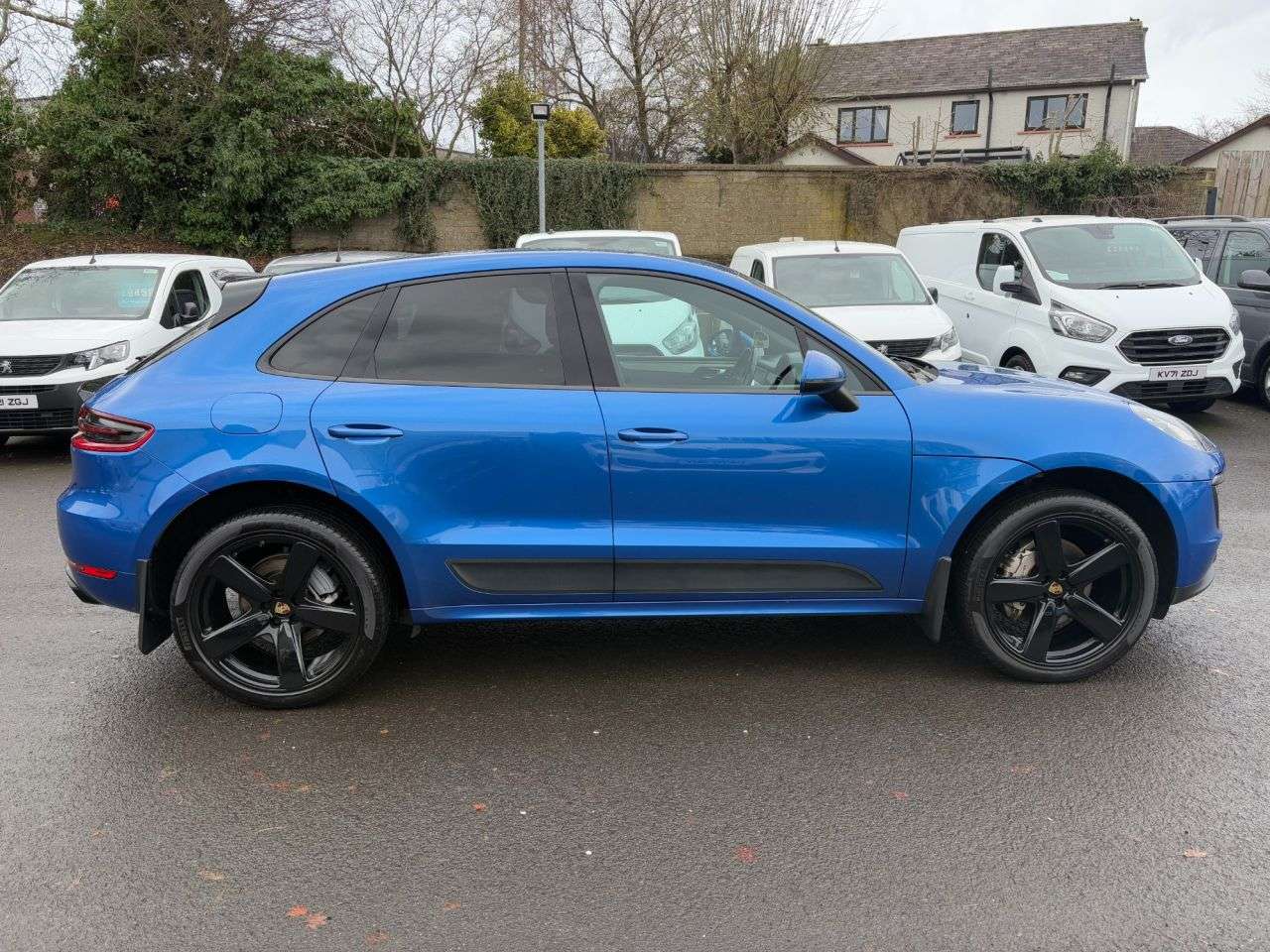2017 PORSCHE MACAN 2017 PORSCHE MACAN