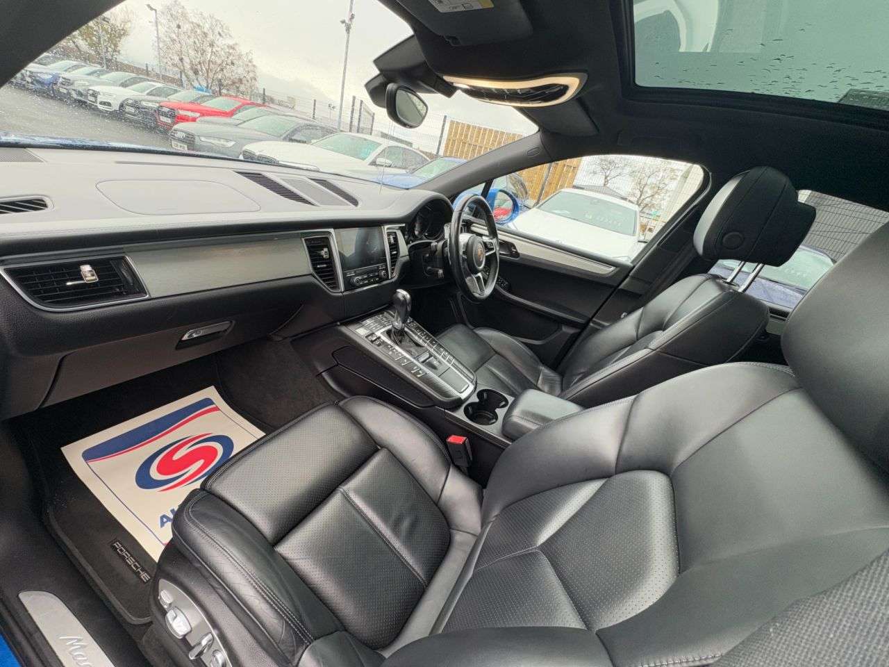 2017 PORSCHE MACAN 2017 PORSCHE MACAN