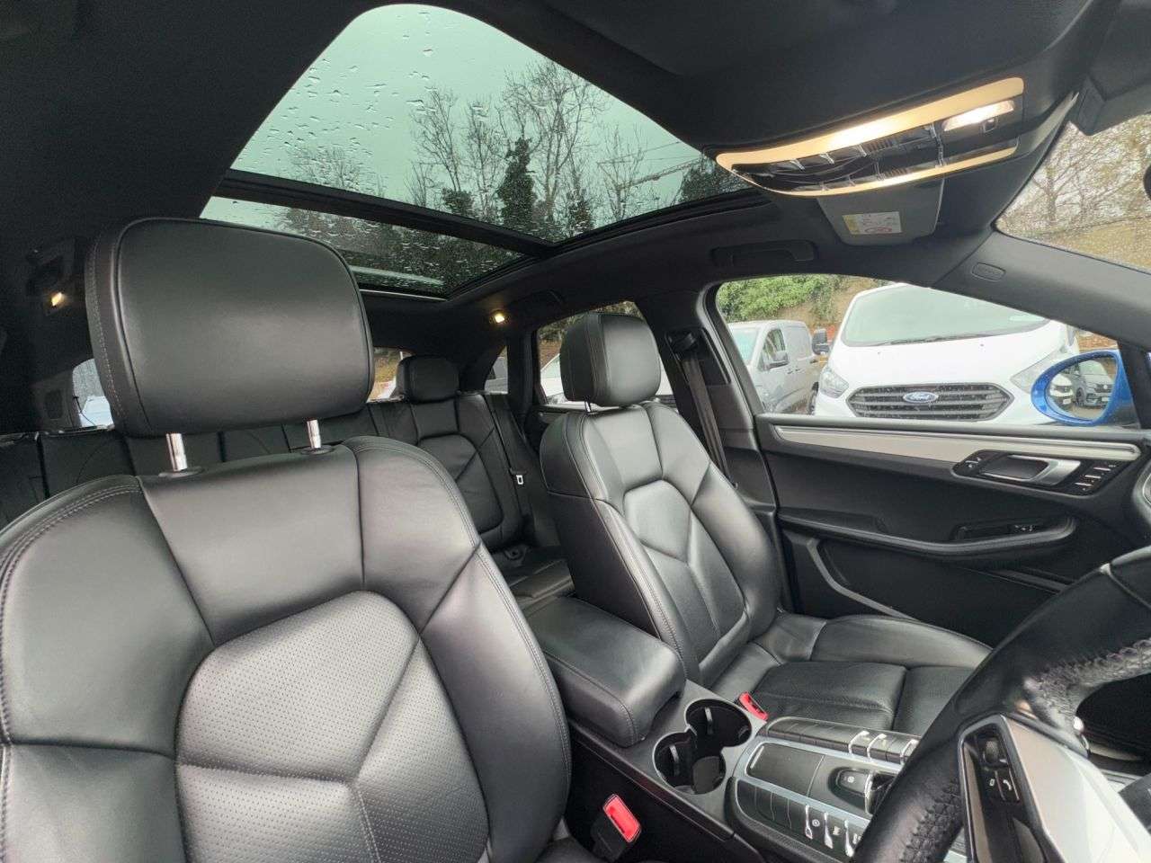 2017 PORSCHE MACAN 2017 PORSCHE MACAN