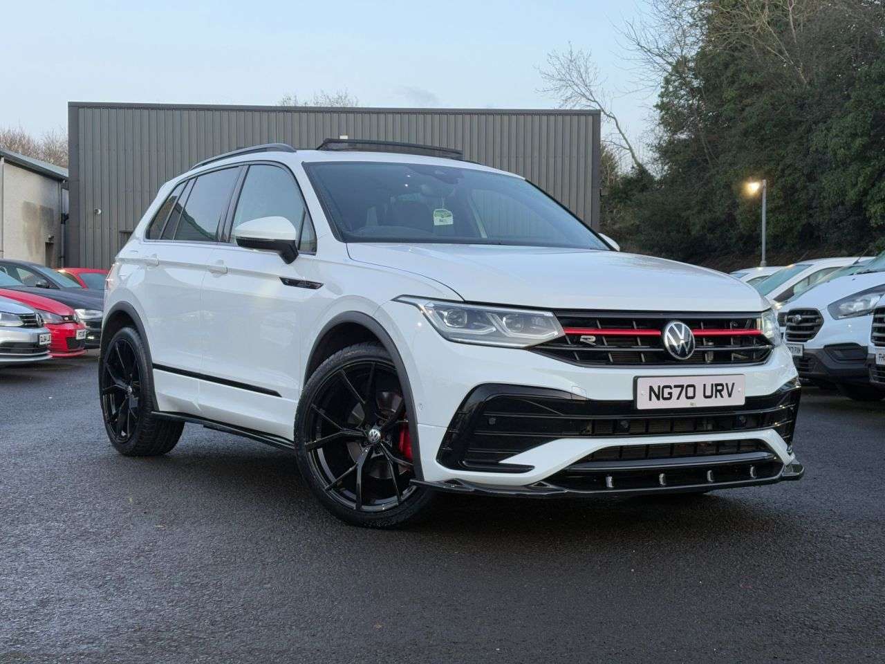 A 2020 VOLKSWAGEN TIGUAN 2.0 TDI R-Line SUV 5dr Diesel DSG 4Motion Euro 6 (s/s) (200 ps) Rare 200bhp A 2020 VOLKSWAGEN TIGUAN 2.0 TDI R-Line SUV 5dr Diesel DSG 4Motion Euro 6 (s/s) (200 ps) Rare 200bhp