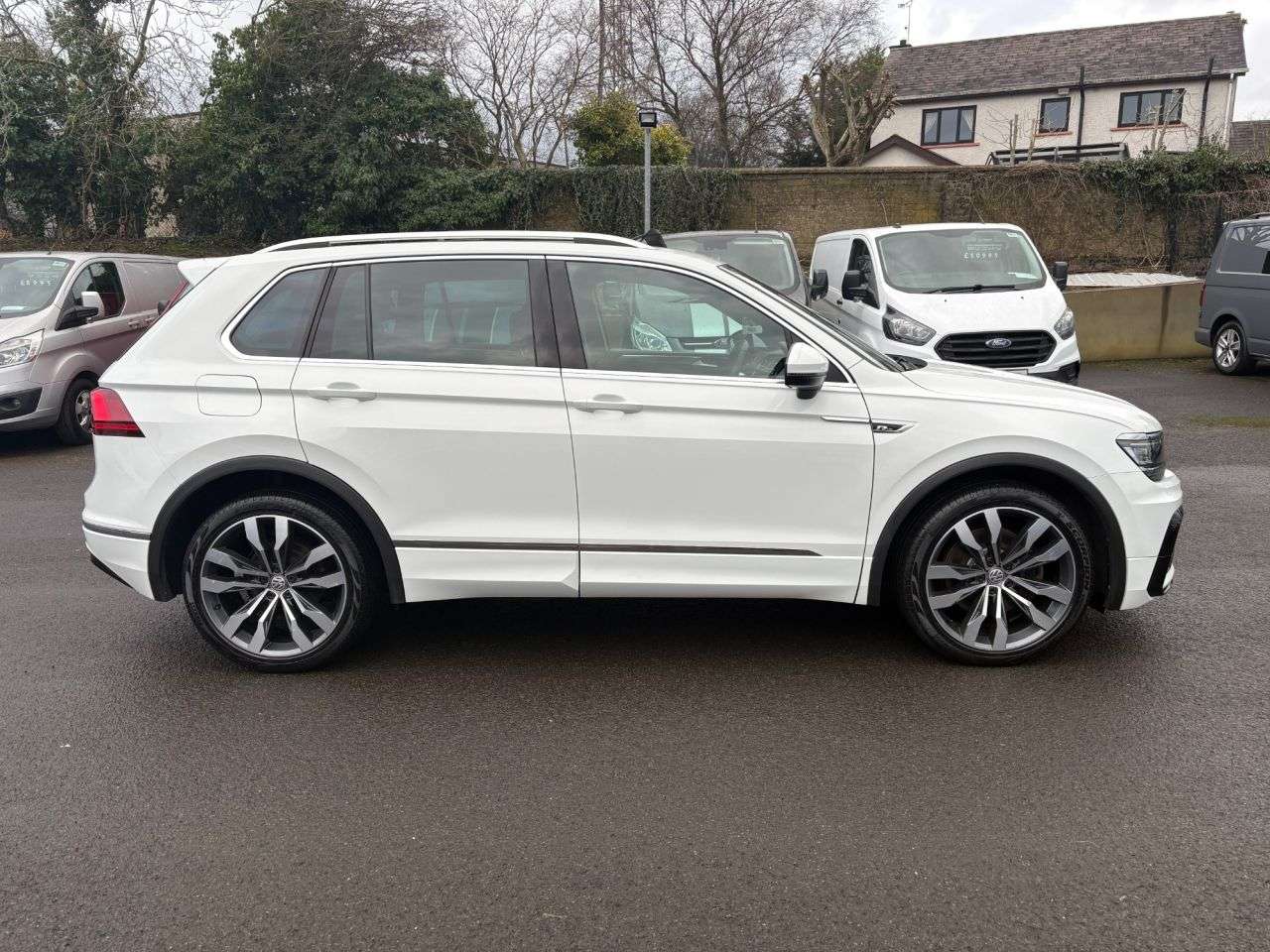 2017 VOLKSWAGEN TIGUAN 2017 VOLKSWAGEN TIGUAN