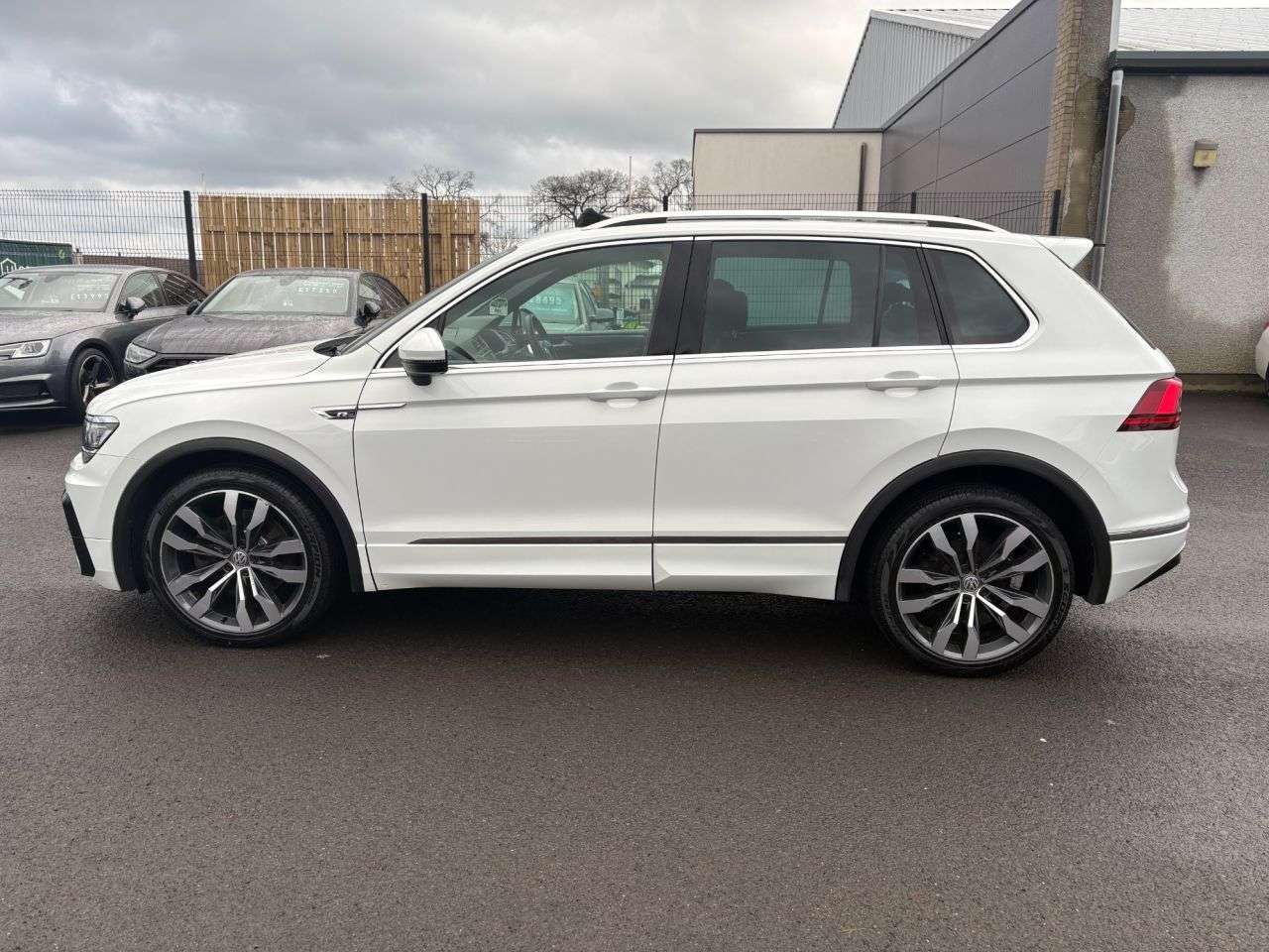 2017 VOLKSWAGEN TIGUAN 2017 VOLKSWAGEN TIGUAN