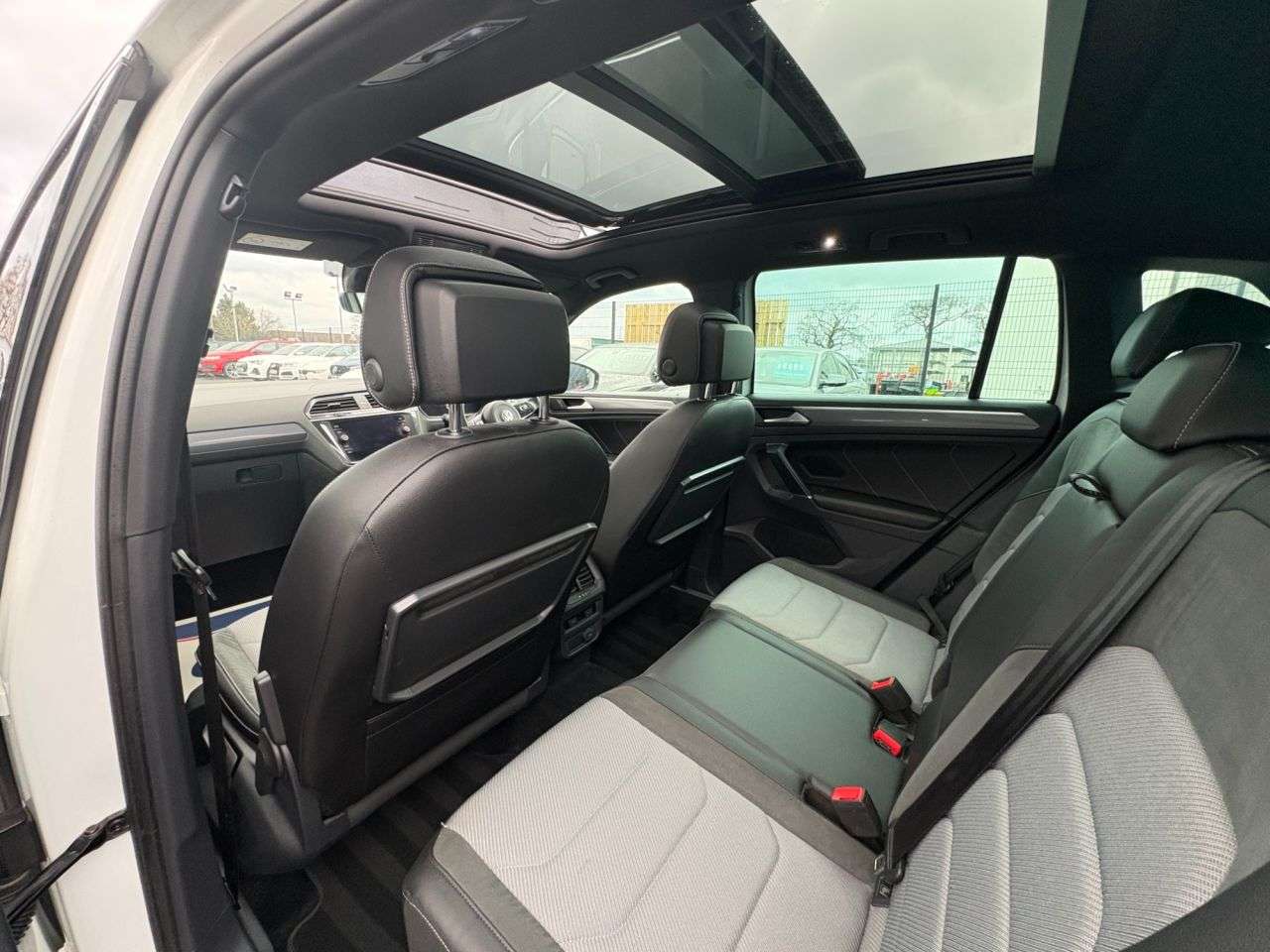 2017 VOLKSWAGEN TIGUAN 2017 VOLKSWAGEN TIGUAN