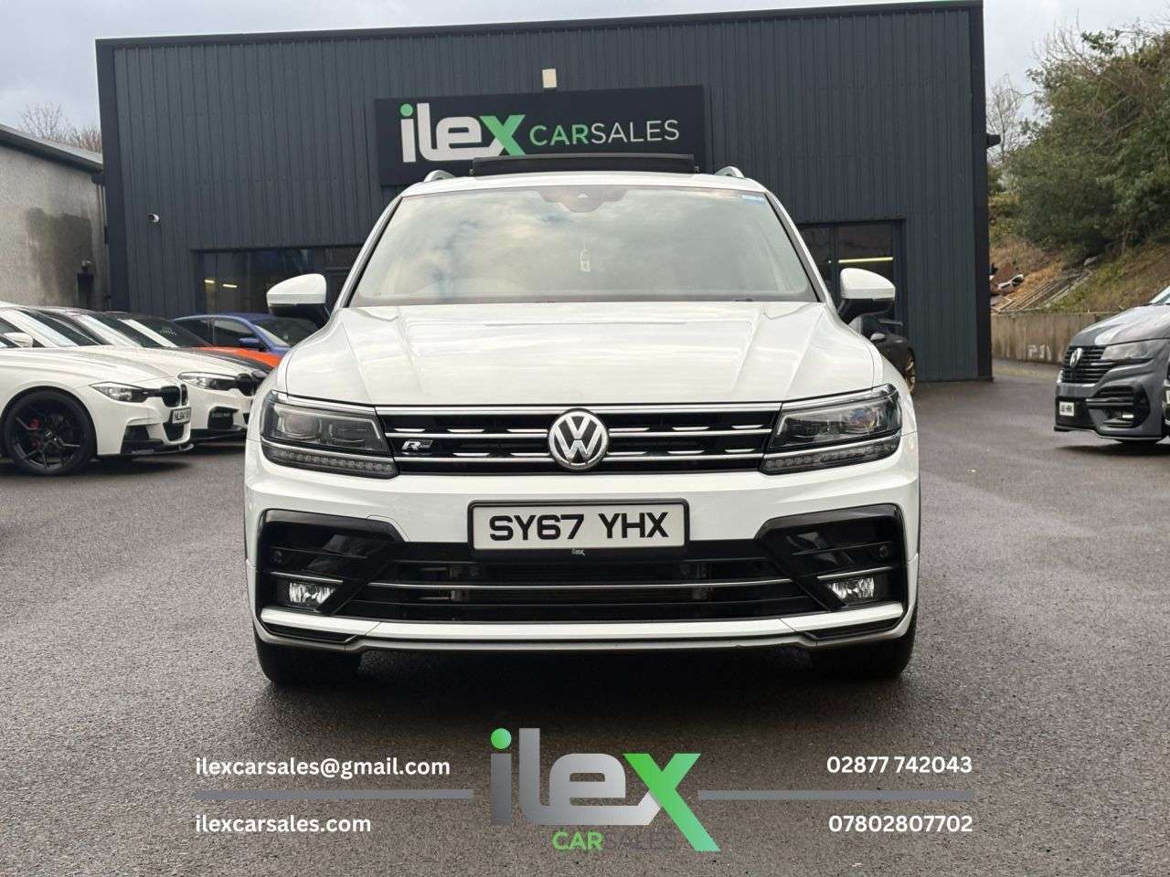 A 2017 VOLKSWAGEN TIGUAN 2.0 TDI R-Line SUV 5dr Diesel DSG 4Motion Euro 6 (s/s) (190 ps) 190PS &bull A 2017 VOLKSWAGEN TIGUAN 2.0 TDI R-Line SUV 5dr Diesel DSG 4Motion Euro 6 (s/s) (190 ps) 190PS &bull