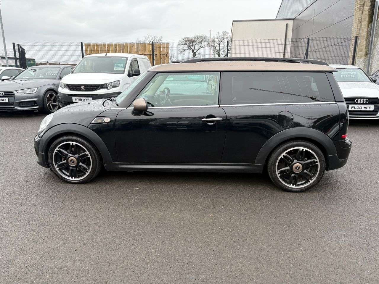 2013 MINI CLUBMAN 2013 MINI CLUBMAN