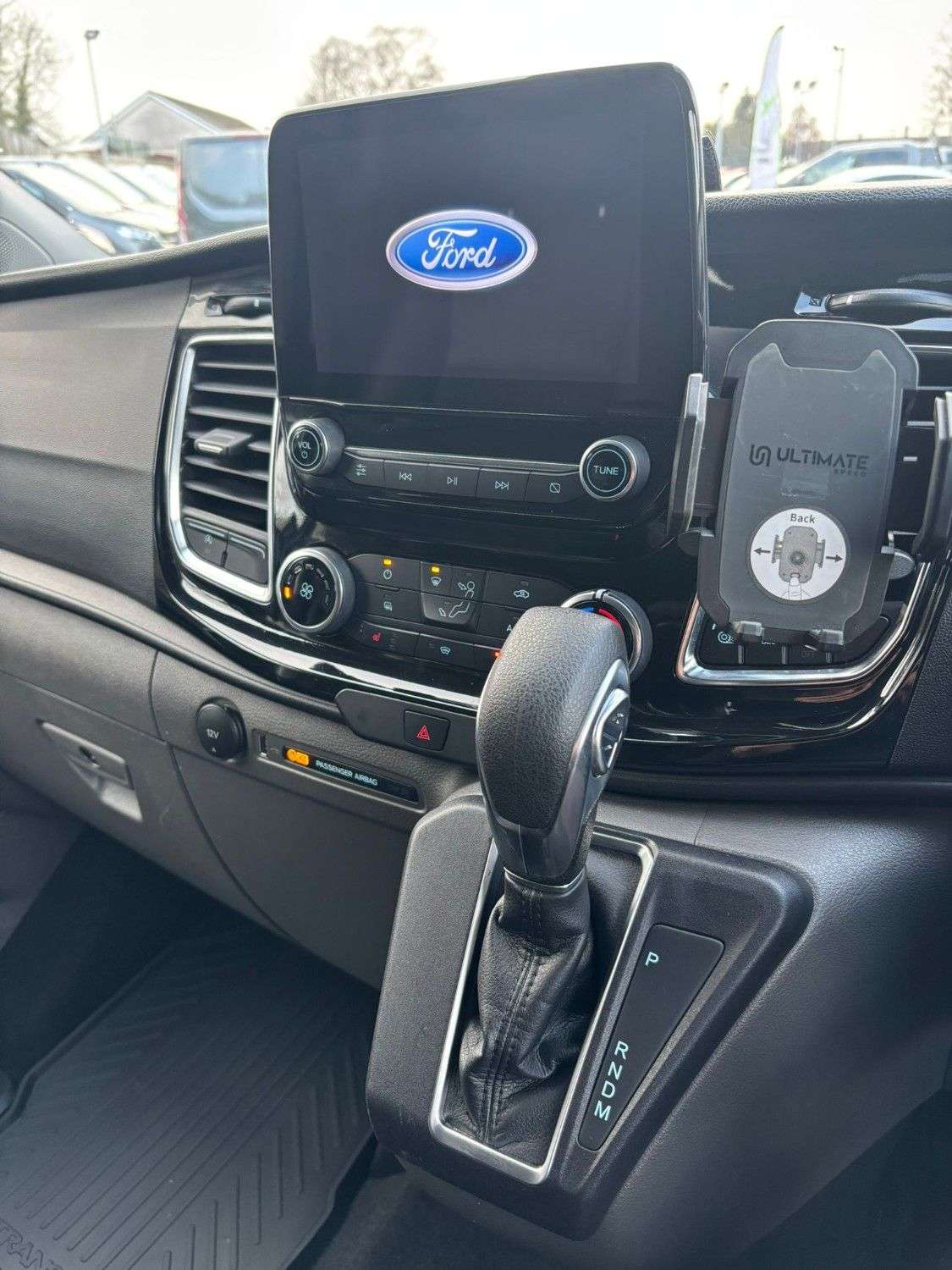 A 2022 FORD TRANSIT CUSTOM 2.0 320 EcoBlue Sport Crew Van Double Cab 5dr Diesel Auto L1 H1 Euro 6 (s/s A 2022 FORD TRANSIT CUSTOM 2.0 320 EcoBlue Sport Crew Van Double Cab 5dr Diesel Auto L1 H1 Euro 6 (s/s