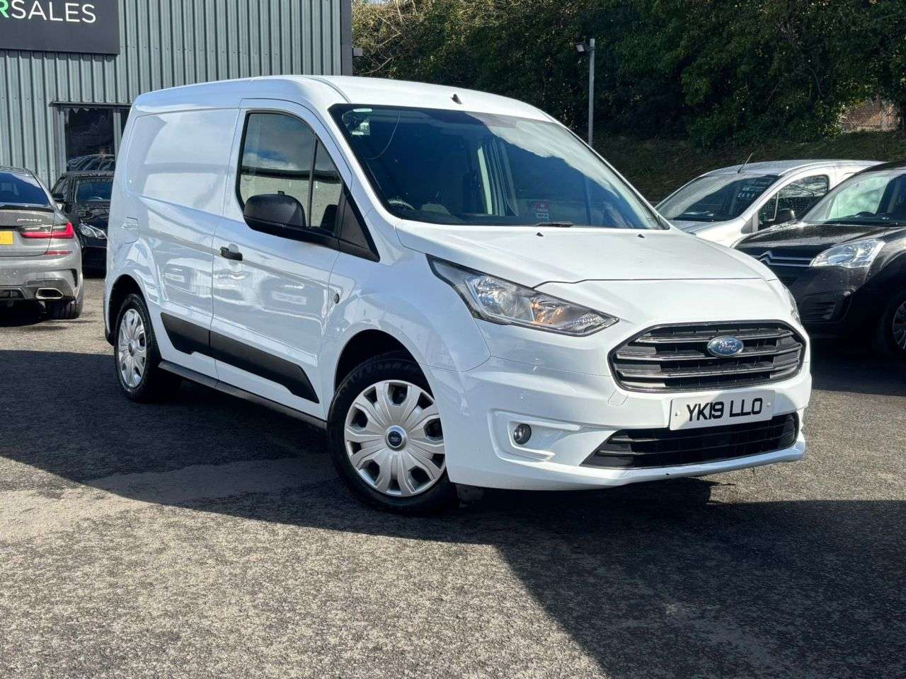A 2019 FORD TRANSIT CONNECT 1.5 200 EcoBlue Trend Panel Van 5dr Diesel Manual L1 Euro 6 (s/s) (100 ps) A 2019 FORD TRANSIT CONNECT 1.5 200 EcoBlue Trend Panel Van 5dr Diesel Manual L1 Euro 6 (s/s) (100 ps)