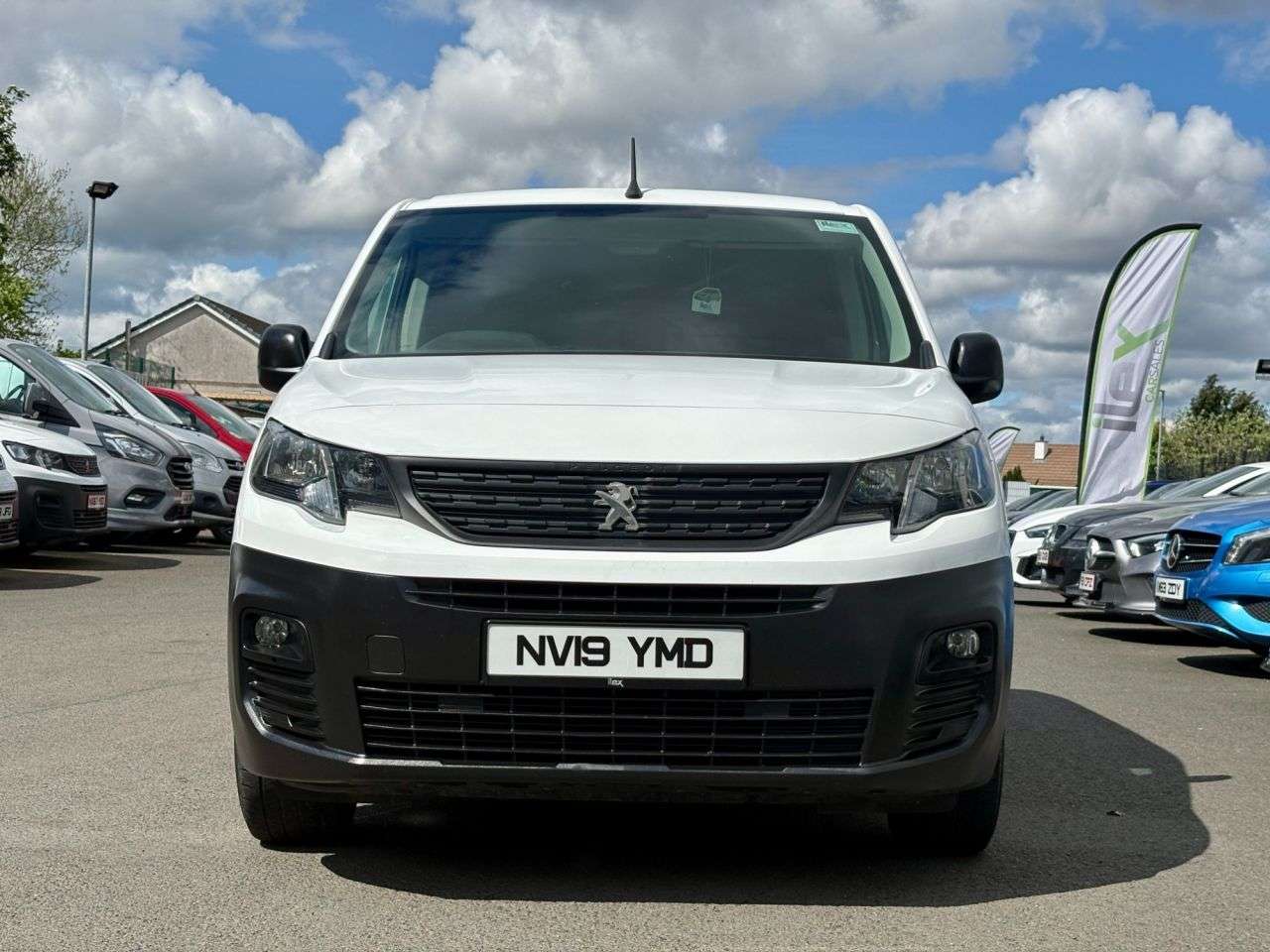 A 2019 PEUGEOT PARTNER 1.6 BlueHDi 1000 Grip Standard Panel Van 5dr Diesel Manual SWB Euro 6 (s/s) A 2019 PEUGEOT PARTNER 1.6 BlueHDi 1000 Grip Standard Panel Van 5dr Diesel Manual SWB Euro 6 (s/s)