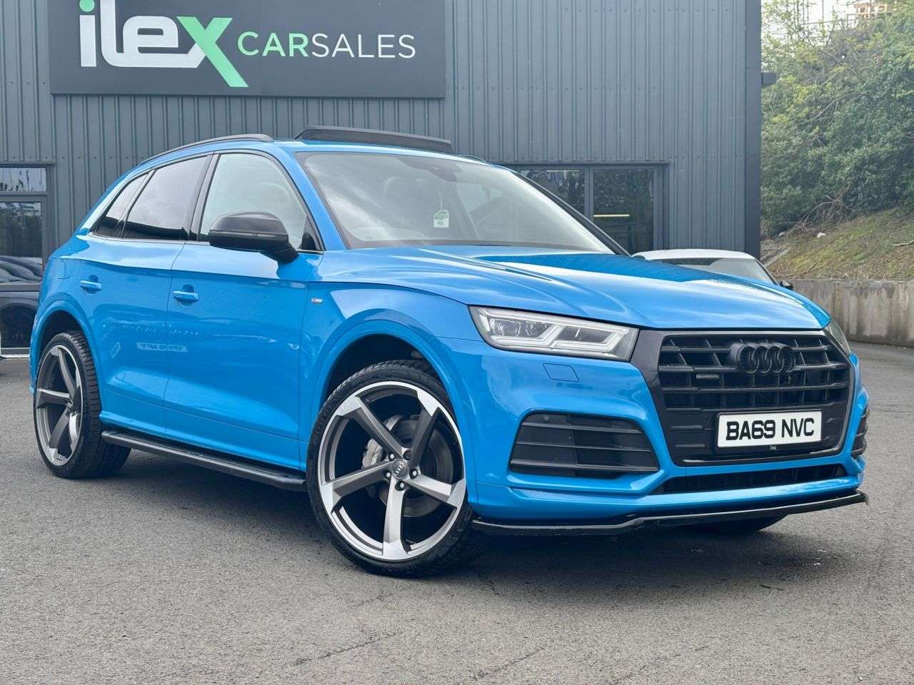 A 2019 AUDI Q5 2.0 TDI 40 Black Edition SUV 5dr Diesel S Tronic quattro Euro 6 (s/s) (190 A 2019 AUDI Q5 2.0 TDI 40 Black Edition SUV 5dr Diesel S Tronic quattro Euro 6 (s/s) (190