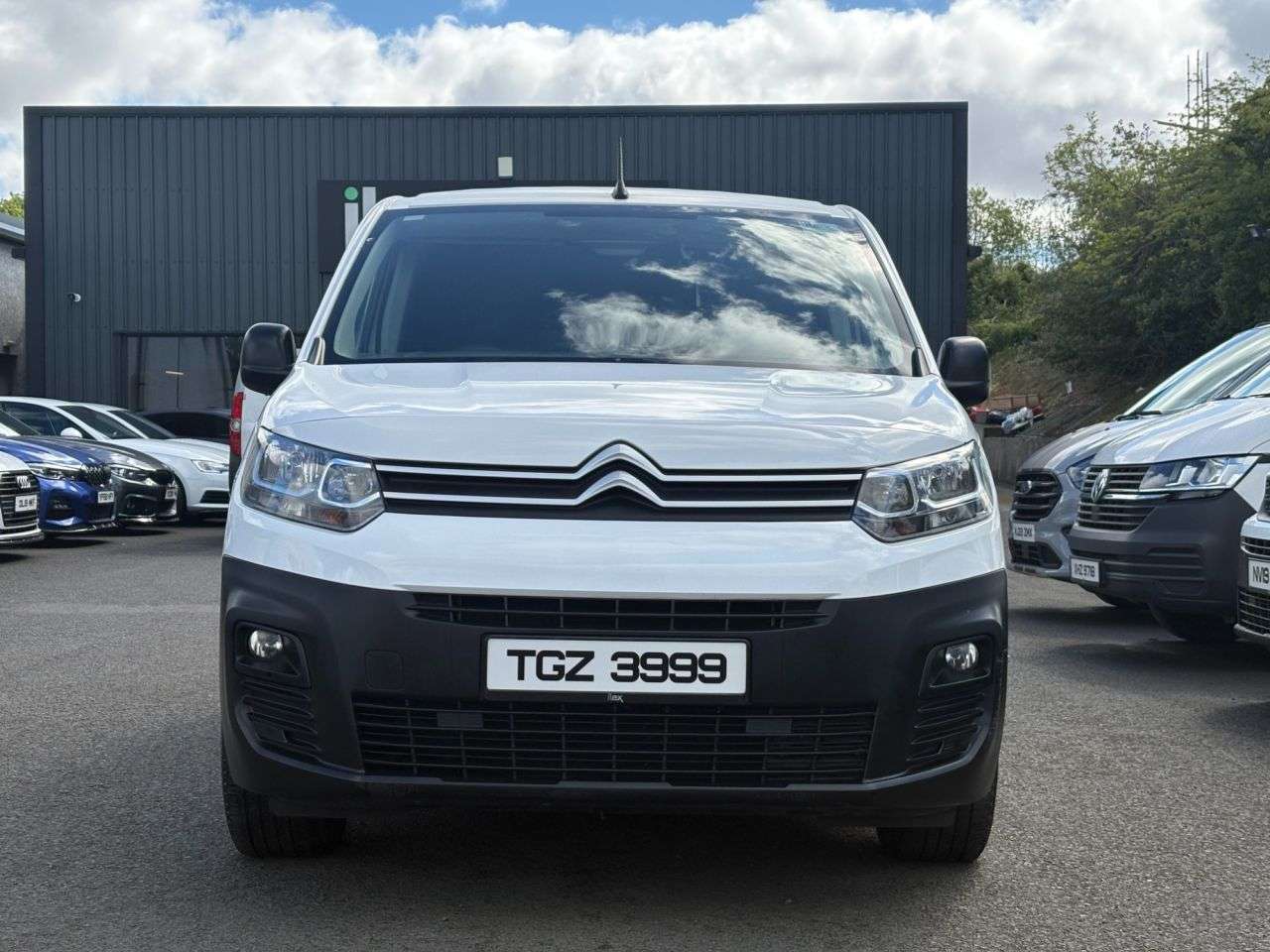 A 2020 CITROEN BERLINGO 1.5 BlueHDi 1000 Worker M Panel Van 5dr Diesel Manual SWB Euro 6 (s/s) (100 A 2020 CITROEN BERLINGO 1.5 BlueHDi 1000 Worker M Panel Van 5dr Diesel Manual SWB Euro 6 (s/s) (100