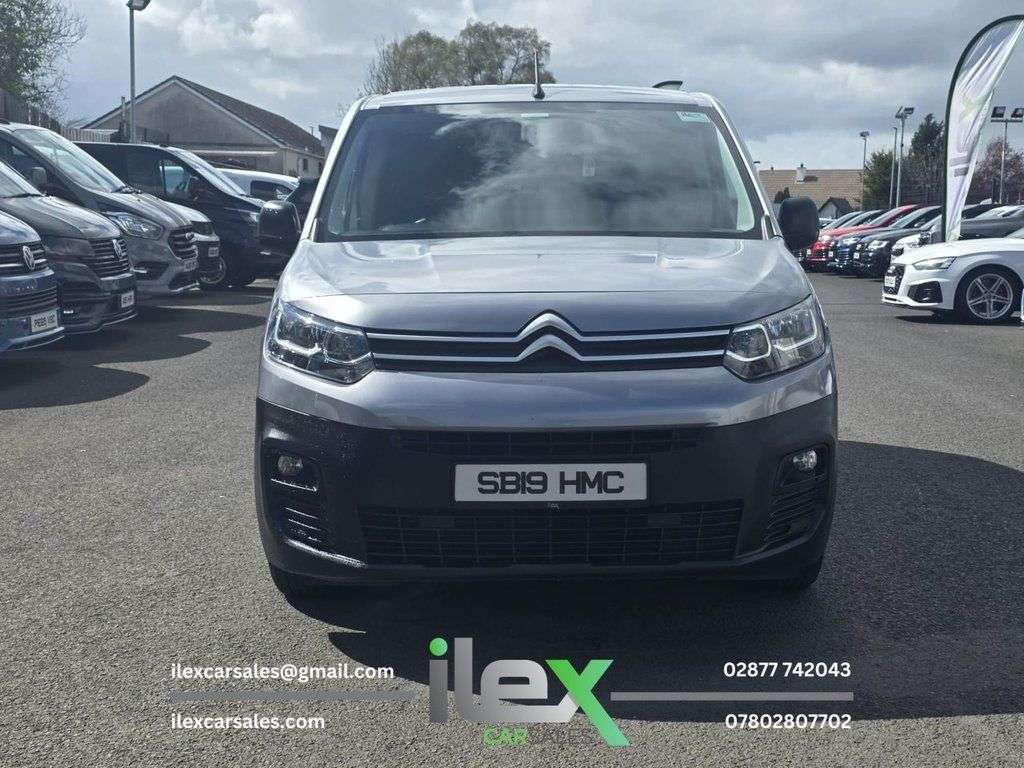 A 2019 CITROEN BERLINGO 1.6 BlueHDi 650 Enterprise M Panel Van 5dr Diesel Manual SWB Euro 6 (75 ps) A 2019 CITROEN BERLINGO 1.6 BlueHDi 650 Enterprise M Panel Van 5dr Diesel Manual SWB Euro 6 (75 ps)