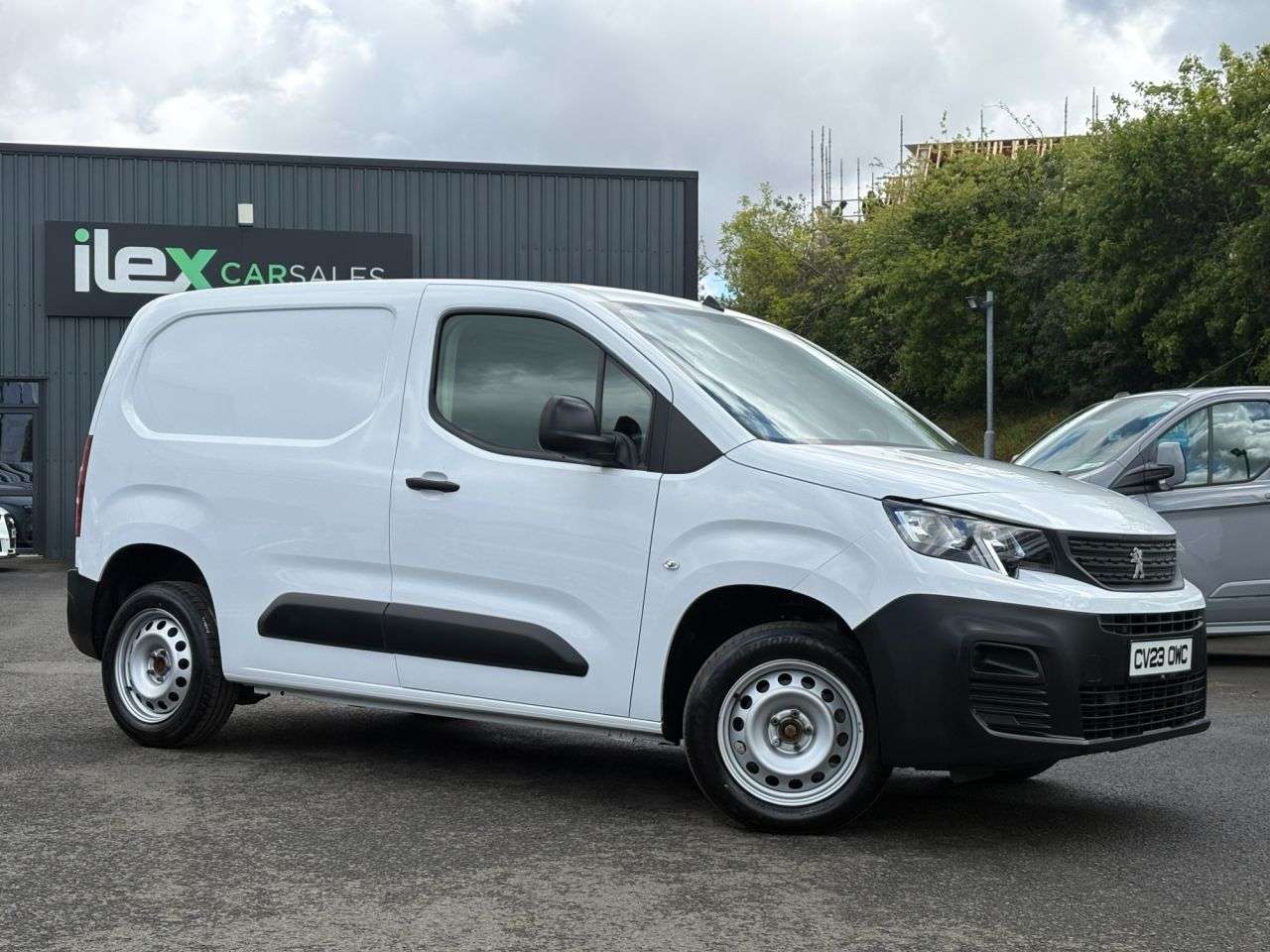A 2023 PEUGEOT PARTNER 1.5 BlueHDi 1000 Professional Premium + Standard Panel Van 5dr Diesel Manua A 2023 PEUGEOT PARTNER 1.5 BlueHDi 1000 Professional Premium + Standard Panel Van 5dr Diesel Manua