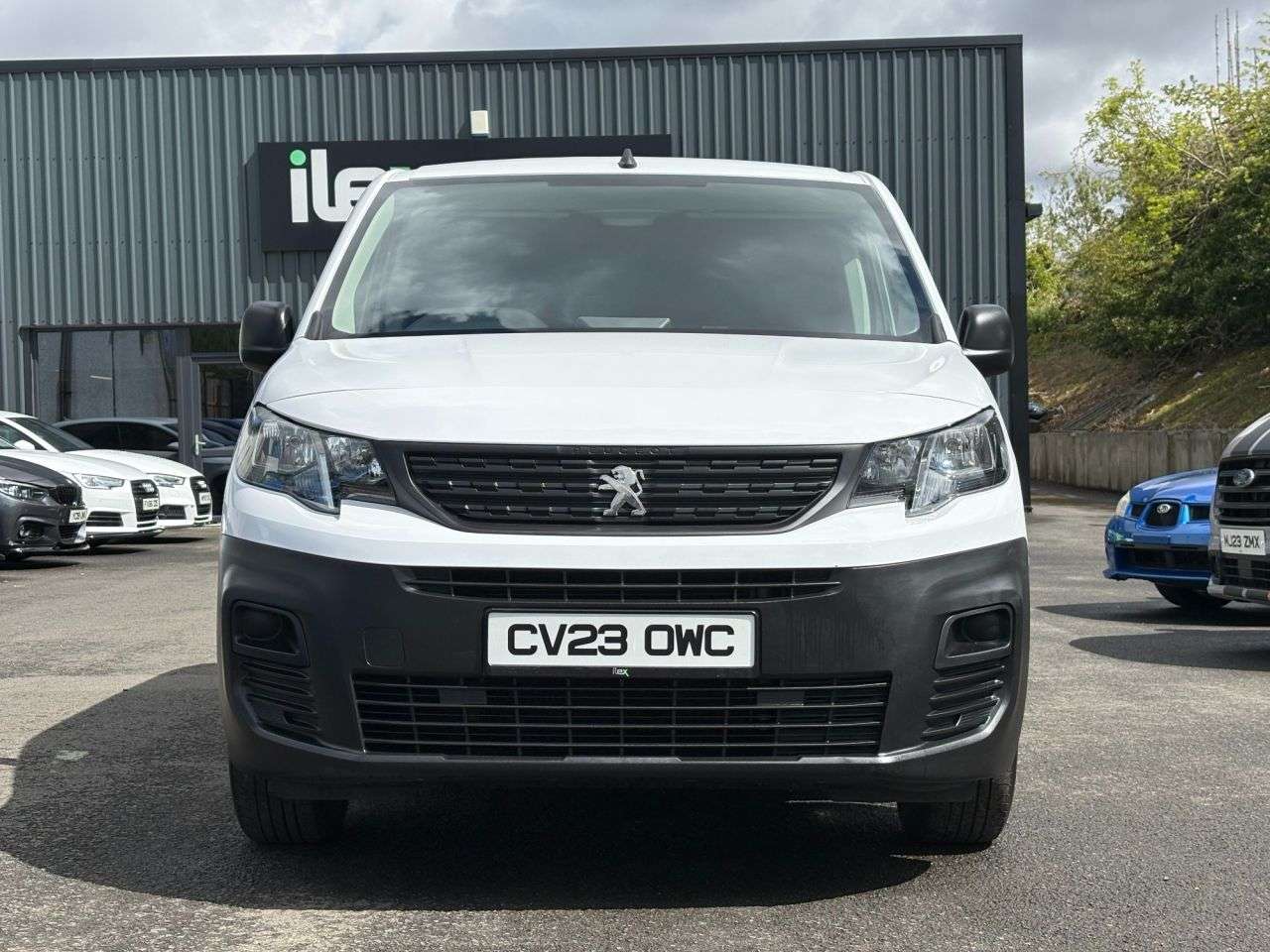 A 2023 PEUGEOT PARTNER 1.5 BlueHDi 1000 Professional Premium + Standard Panel Van 5dr Diesel Manua A 2023 PEUGEOT PARTNER 1.5 BlueHDi 1000 Professional Premium + Standard Panel Van 5dr Diesel Manua