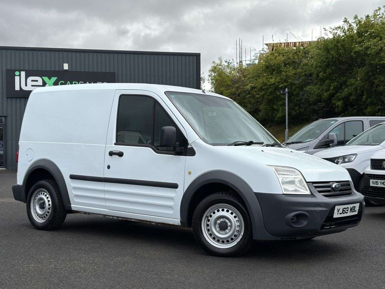 A 2013 FORD TRANSIT CONNECT 1.8 TDCi T200 Panel Van 4dr Diesel Manual L1 H1 DPF (159 g/km, 74 bhp) Low A 2013 FORD TRANSIT CONNECT 1.8 TDCi T200 Panel Van 4dr Diesel Manual L1 H1 DPF (159 g/km, 74 bhp) Low