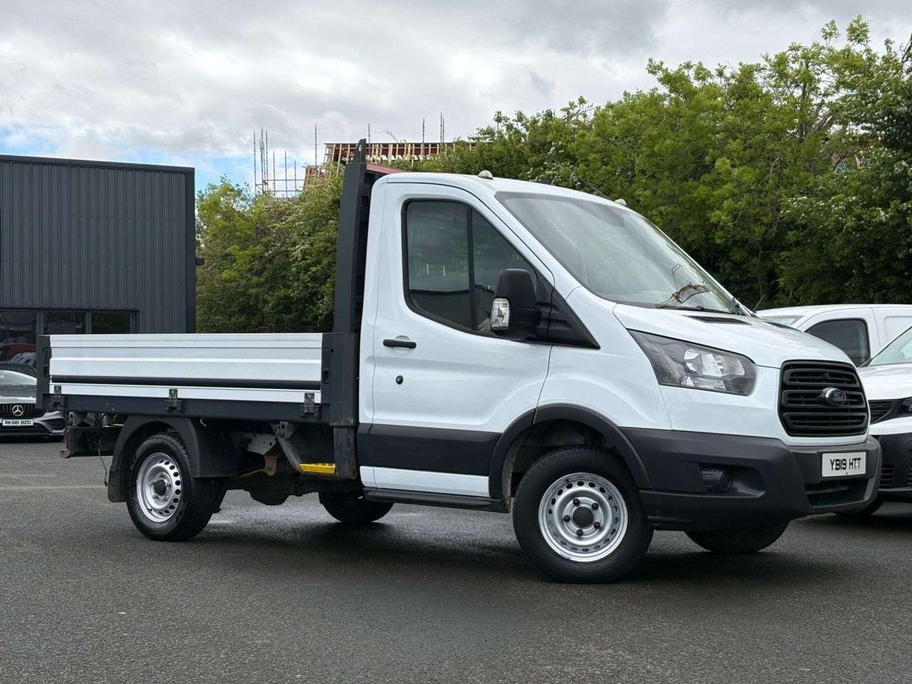 A 2019 FORD TRANSIT 2.0 310 EcoBlue Chassis Cab 2dr Diesel Manual RWD L1 H1 Euro 6 (105 ps) NO A 2019 FORD TRANSIT 2.0 310 EcoBlue Chassis Cab 2dr Diesel Manual RWD L1 H1 Euro 6 (105 ps) NO