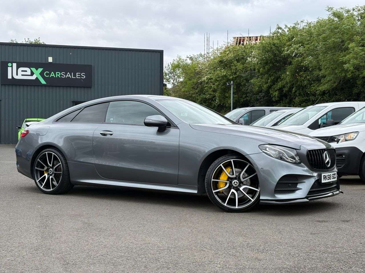 A 2018 MERCEDES-BENZ E-CLASS 2.0 E220d AMG Line (Premium) Coupe 2dr Diesel G-Tronic+ Euro 6 (s/s) (194 p A 2018 MERCEDES-BENZ E-CLASS 2.0 E220d AMG Line (Premium) Coupe 2dr Diesel G-Tronic+ Euro 6 (s/s) (194 p