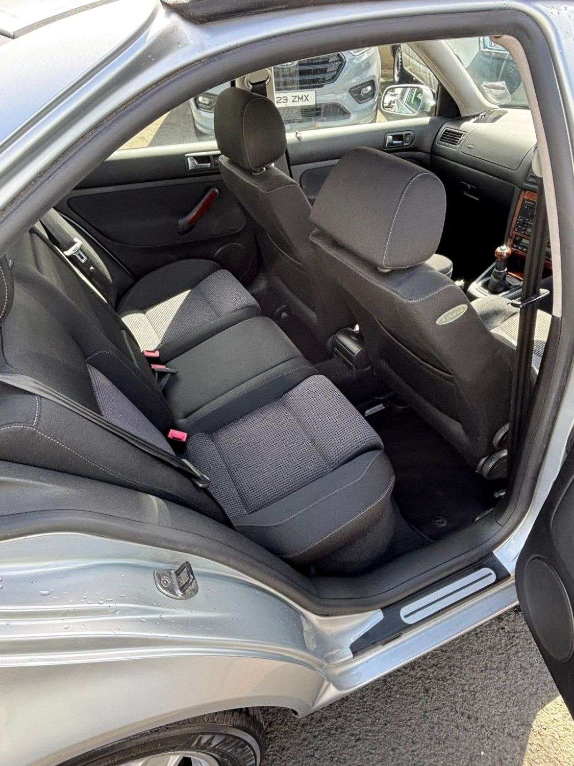 2004 VOLKSWAGEN BORA 2004 VOLKSWAGEN BORA