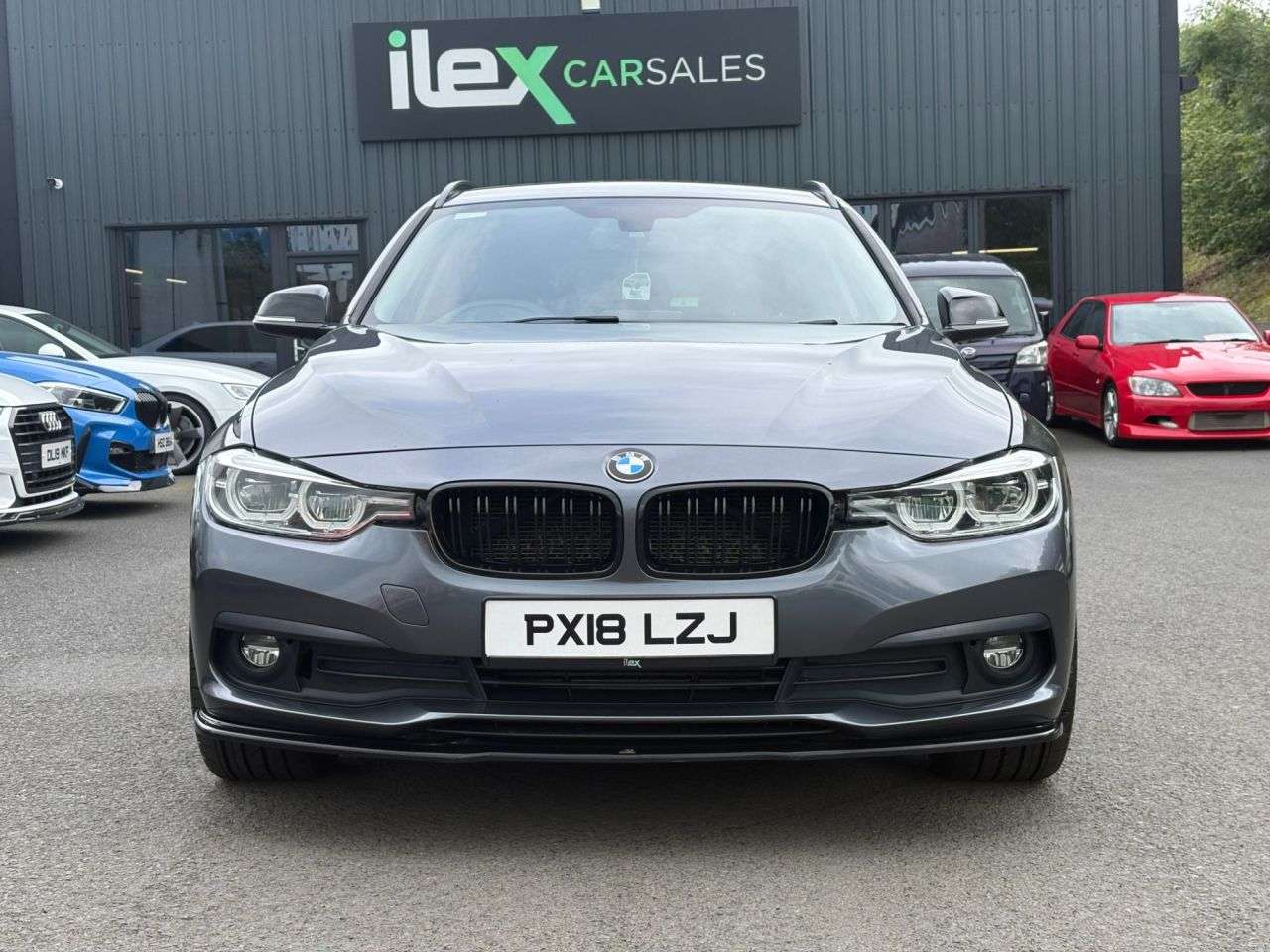 A 2018 BMW 3 SERIES 2.0 320d SE Touring 5dr Diesel Manual xDrive Euro 6 (s/s) (190 ps) xDrive | A 2018 BMW 3 SERIES 2.0 320d SE Touring 5dr Diesel Manual xDrive Euro 6 (s/s) (190 ps) xDrive |