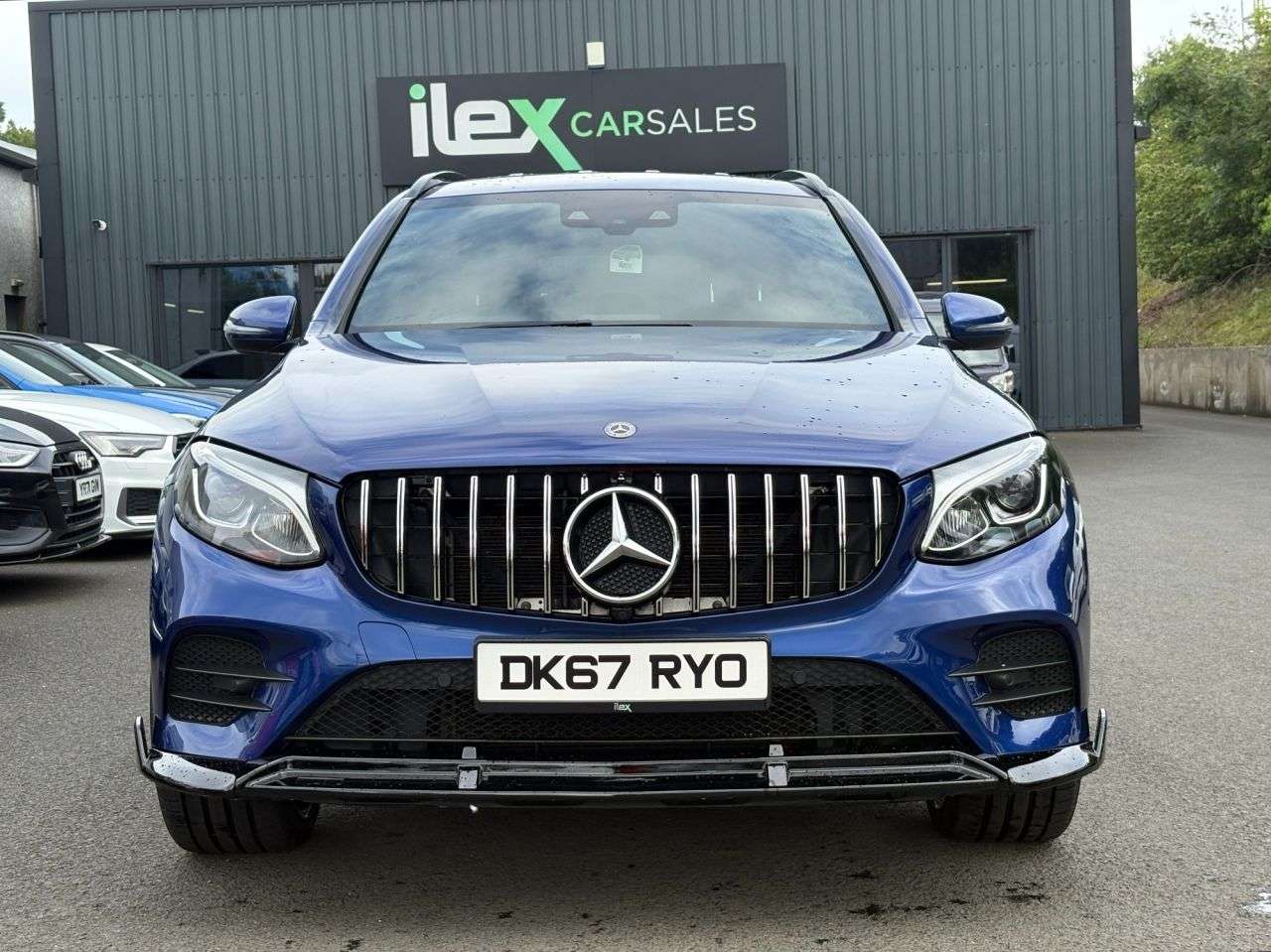 A 2017 MERCEDES-BENZ GLC 2.1 GLC220d AMG Line SUV 5dr Diesel G-Tronic 4MATIC Euro 6 (s/s) (170 ps) 4 A 2017 MERCEDES-BENZ GLC 2.1 GLC220d AMG Line SUV 5dr Diesel G-Tronic 4MATIC Euro 6 (s/s) (170 ps) 4